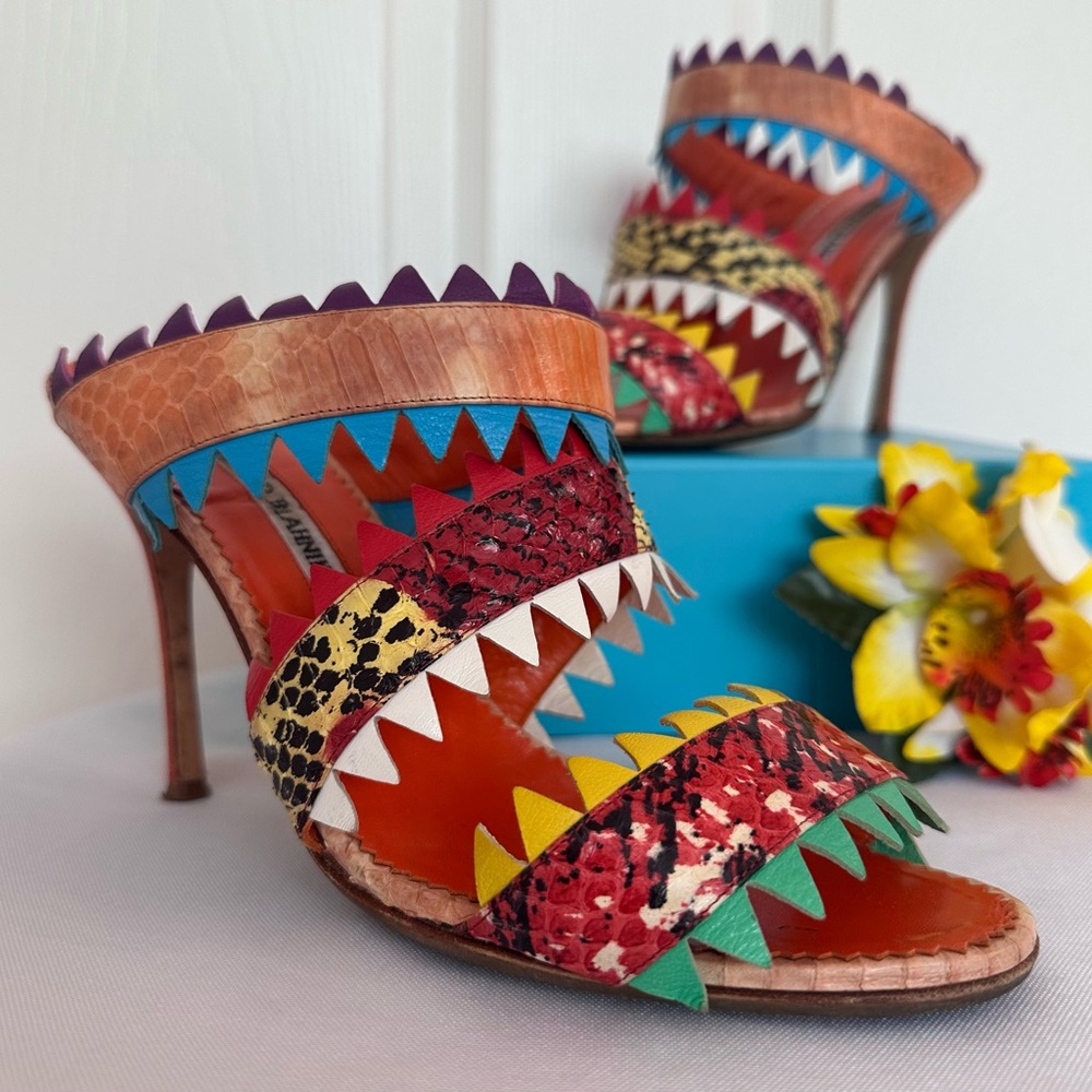 MANOLO BLAHNIK ~ Multicolor Leather and Snakeskin Mule Sandal w/Shark-Bite Trim - Picture 4 of 10
